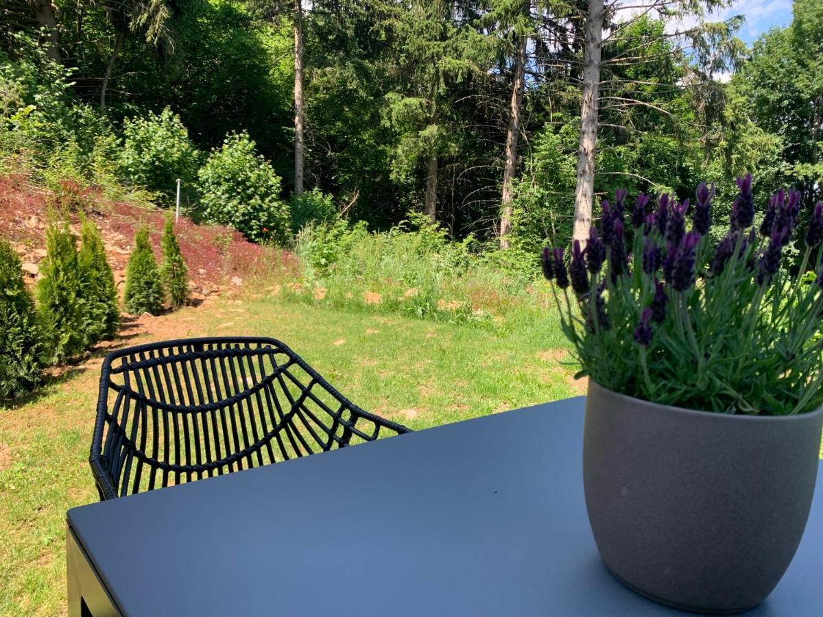 Moderne Im Gruenen Mit Privatem Garten